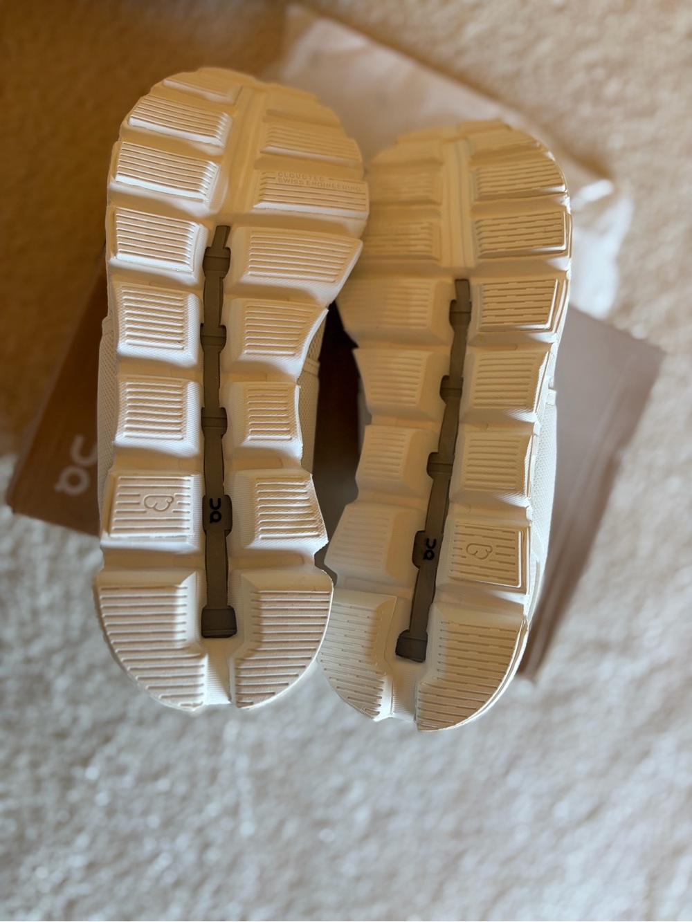 ON CLOUD 5 WOMENS NWT SIZE 10.5 - Picture 6 of 6